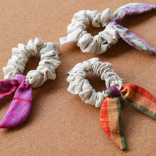 Load image into Gallery viewer, Scrunchie w/ Short Native Fabric Ribbon - Common Room PH