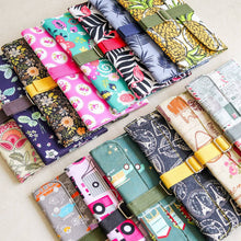 Load image into Gallery viewer, Fabric Pen Wrap - Common Room PH