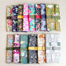Load image into Gallery viewer, Fabric Pen Wrap - Common Room PH