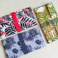 Load image into Gallery viewer, Fabric Pen Wrap - Common Room PH
