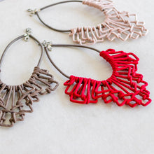Load image into Gallery viewer, Statement Wire Necklace - Common Room PH