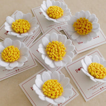 Load image into Gallery viewer, Felt Flower Pins - Common Room PH