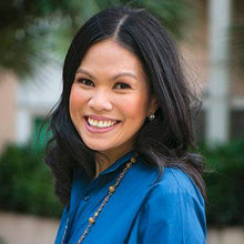 Load image into Gallery viewer, Creative Coaching: One-Hour Coaching Session with Aurora Suarez - Common Room PH