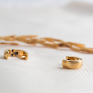 Hoop & Hugger earrings - Common Room PH