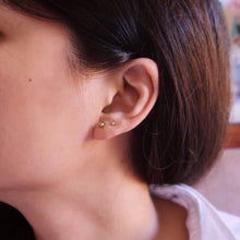Load image into Gallery viewer, Stud earrings - Common Room PH
